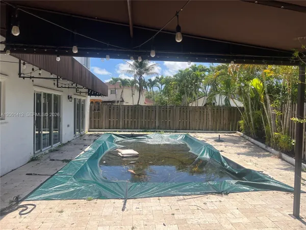 $599,000 | 7552 Southwest 157th Place, Miami, FL 33193