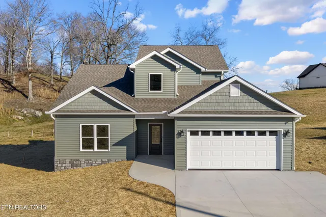 $484,900 | 400 Hillvale Road, Clinton, TN 37716