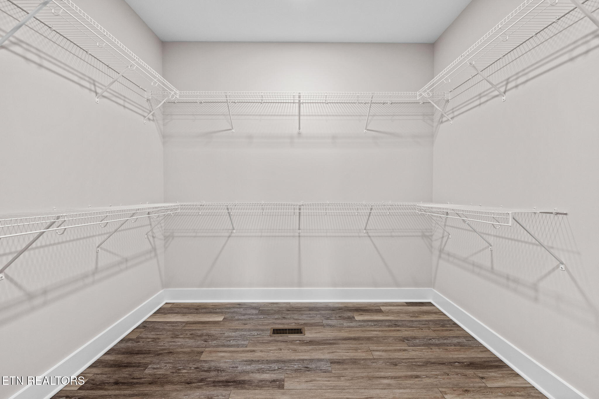 400 Hillvale Road Clinton, TN 37716 - Photo 13 of 37 15-web-or-mls-DSC_5993