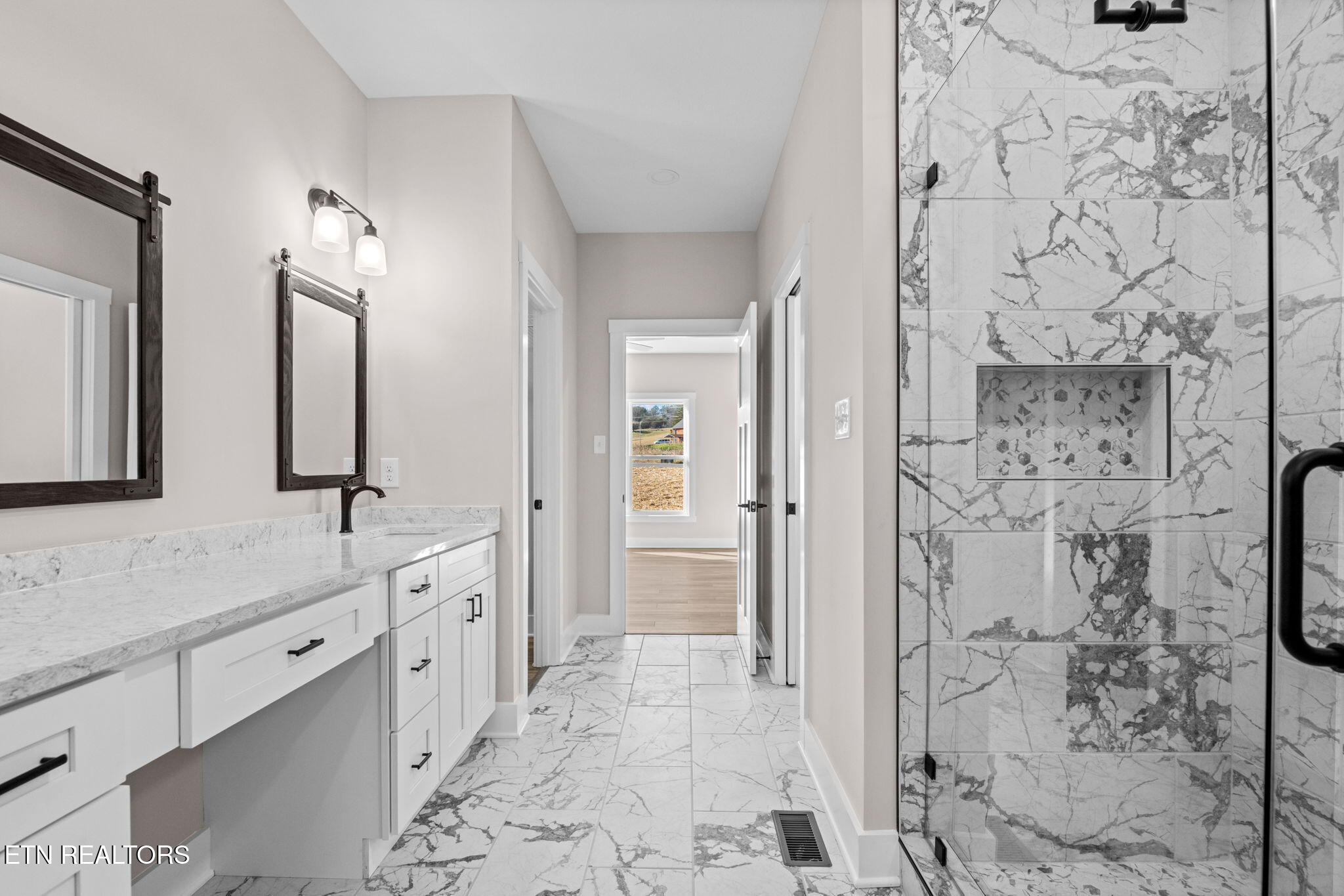 400 Hillvale Road Clinton, TN 37716 - Photo 14 of 37 16-web-or-mls-DSC_5998