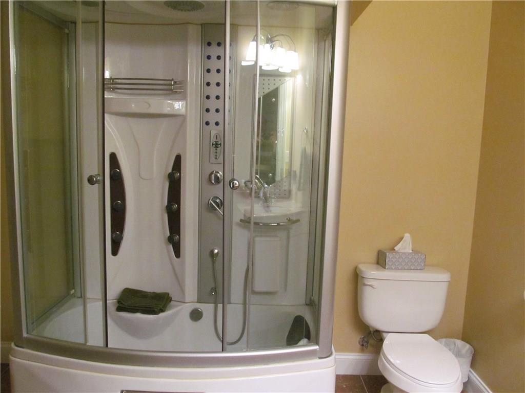 232 Grandma's Road Mount Pleasant, PA 15666 - Photo 10 of 25 Spa tub