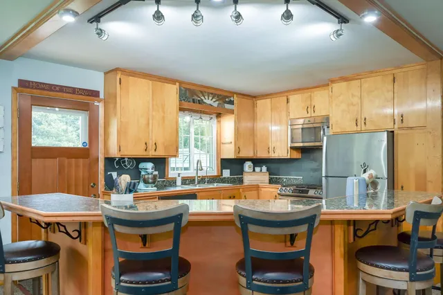 $399,999 | 1370 8th Avenue, Baldwin, WI 54002