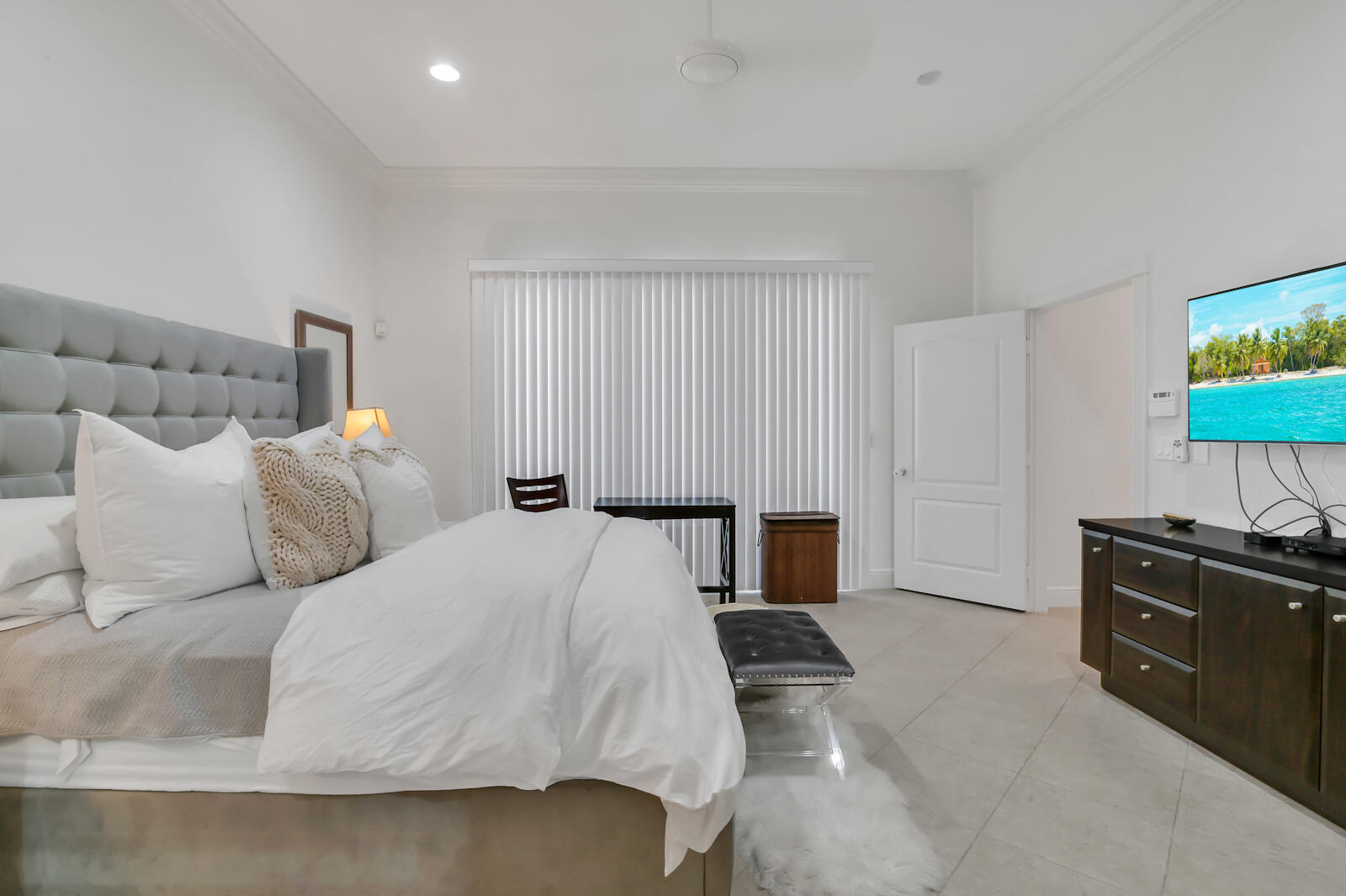 5702 Northwest 39th Avenue Boca Raton, FL 33496 - Photo 16 of 24 16 Bedroom 04