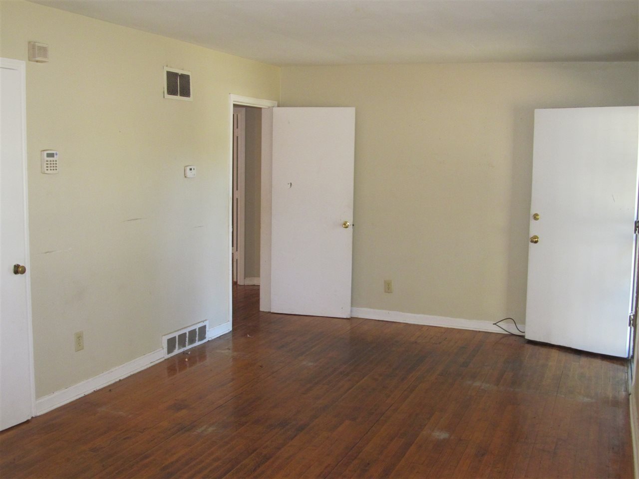 4880 Fairley Road Memphis, TN 38109 - Photo 7 of 25