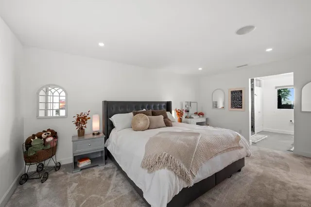 a view of an outdoor space