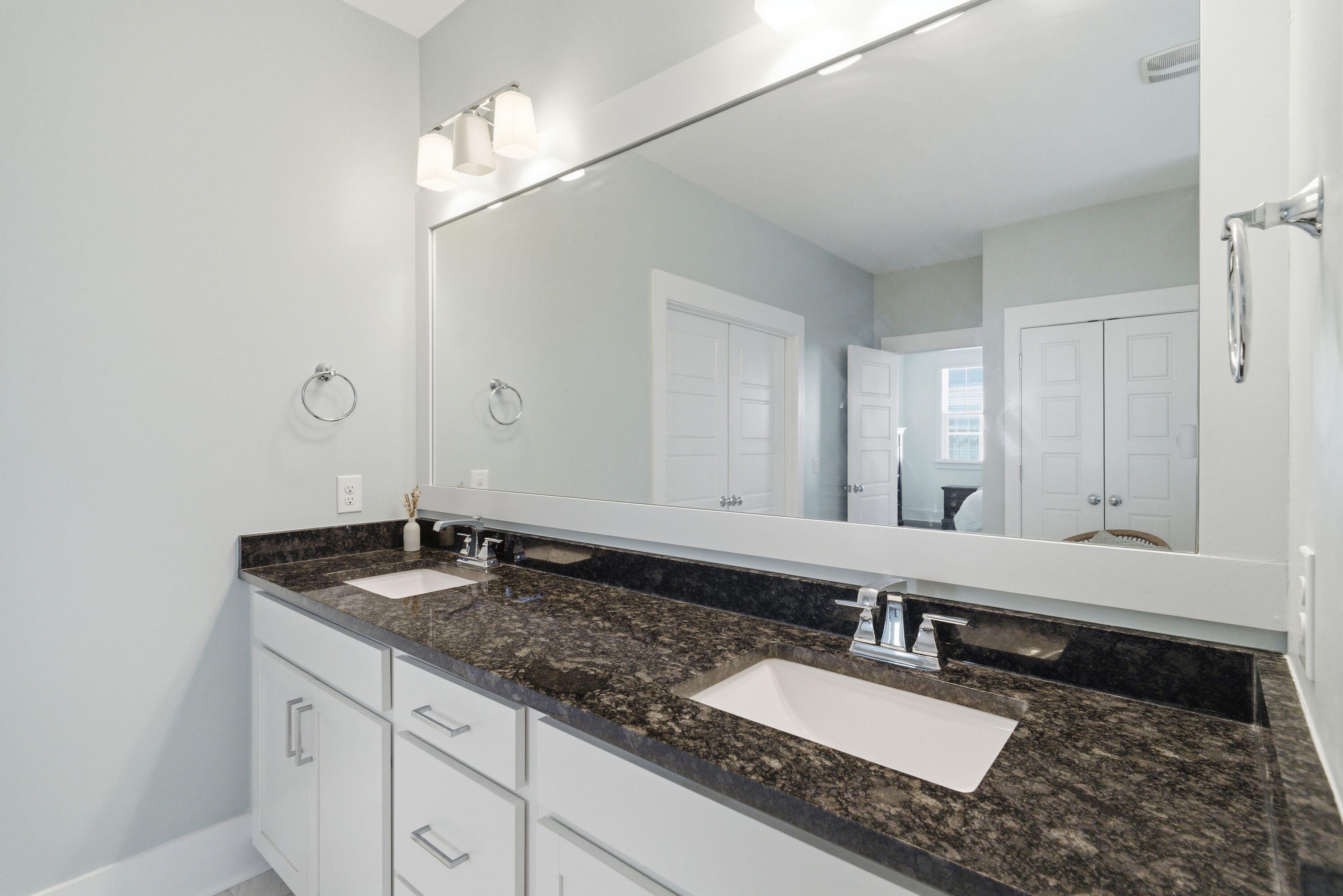 1645 Banning Street Mount Pleasant, SC 29466 - Photo 28 of 64 28_1645BanningSt_038