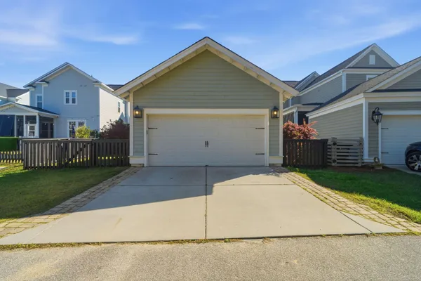 $1,175,000 | 1645 Banning Street, Mount Pleasant, SC 29466
