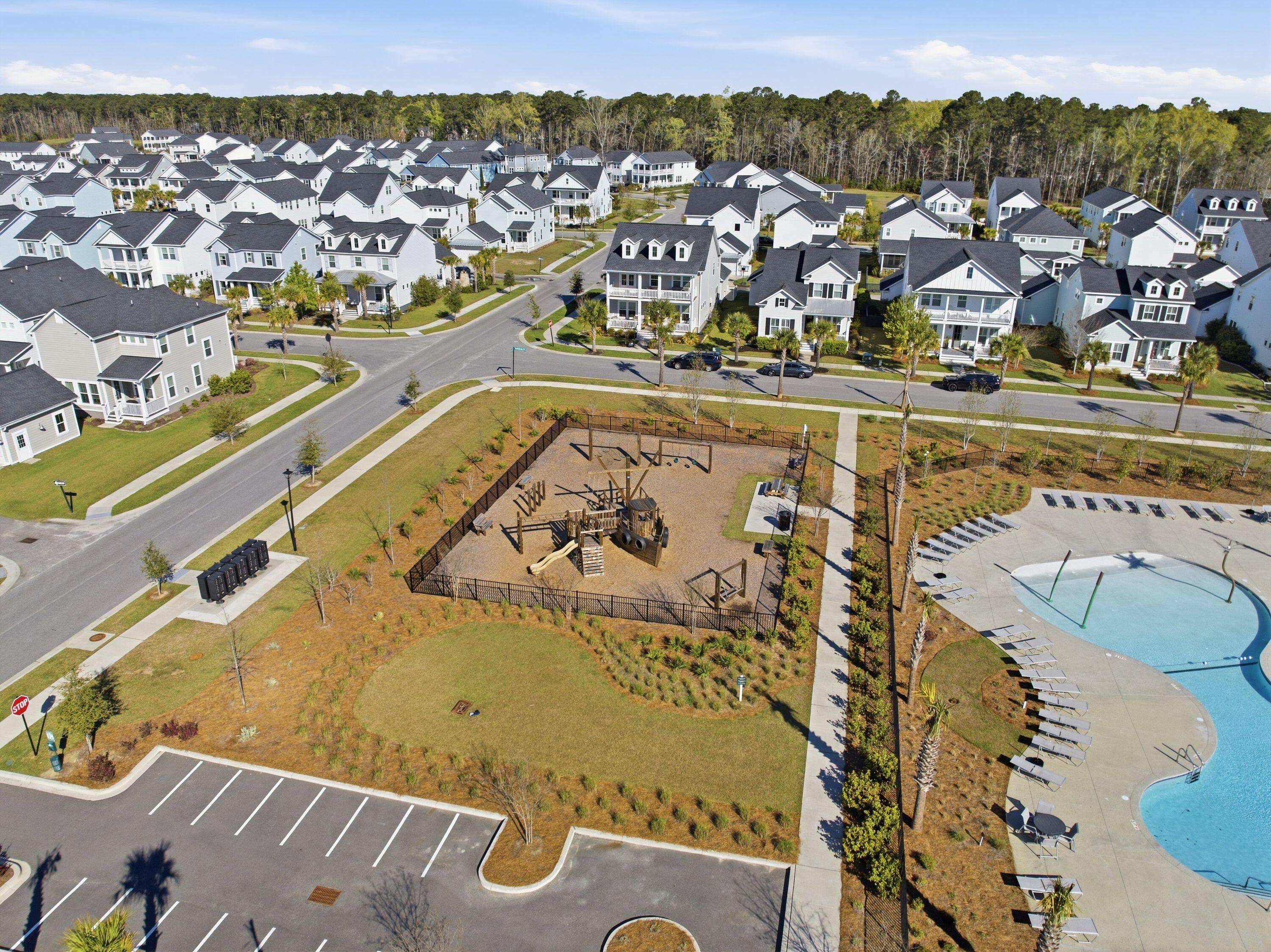 1645 Banning Street Mount Pleasant, SC 29466 - Photo 62 of 64 55_1645BanningStAerial_004