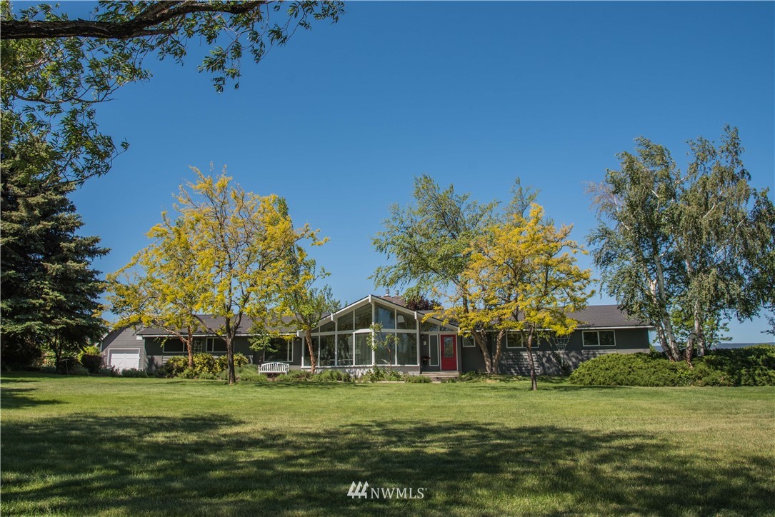 1421 Hanson Road Ellensburg, WA 98926 - Photo 1 of 38 Gallery Image 1