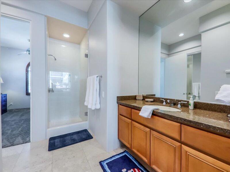 79995 Rancho La Quinta Drive La Quinta, CA 92253 - Photo 33 of 50 a bathroom with a sink and a mirror
