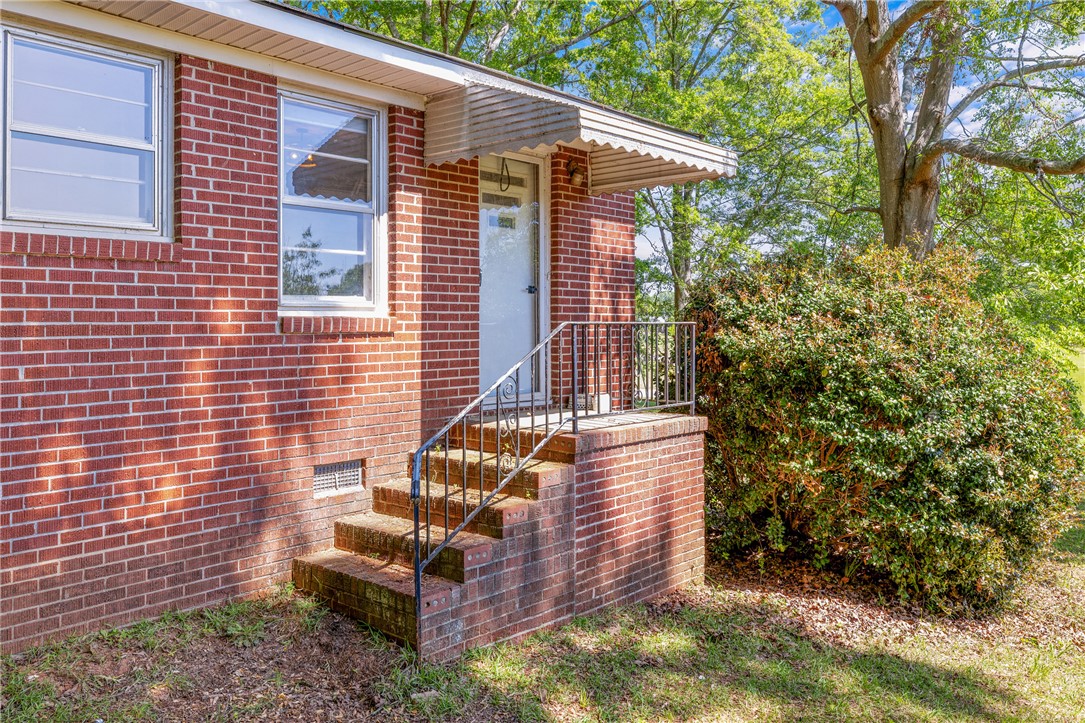 1102 Garrison Road Anderson, SC 29625 - Photo 43 of 44