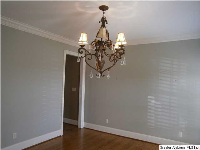 784 Bainbridge Court Birmingham, AL 35210 - Photo 4 of 26