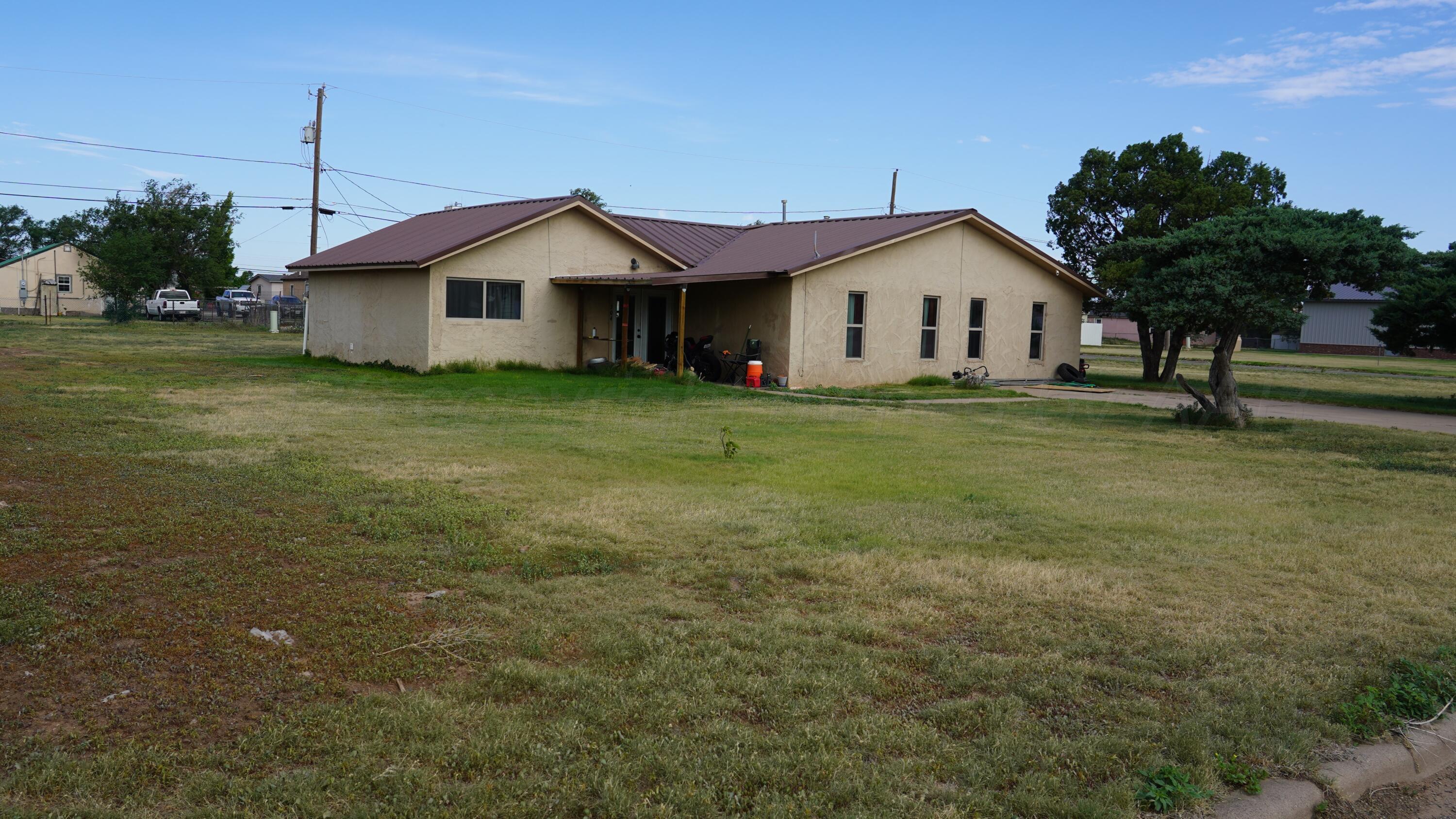 304 Ave P Sunray, TX 79086 - Photo 3 of 17 LEE02398