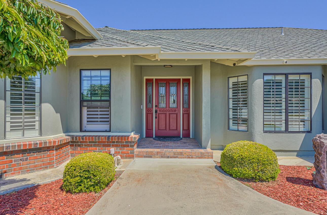 22105 Ranchito Drive Salinas, CA 93908 - Photo 4 of 38