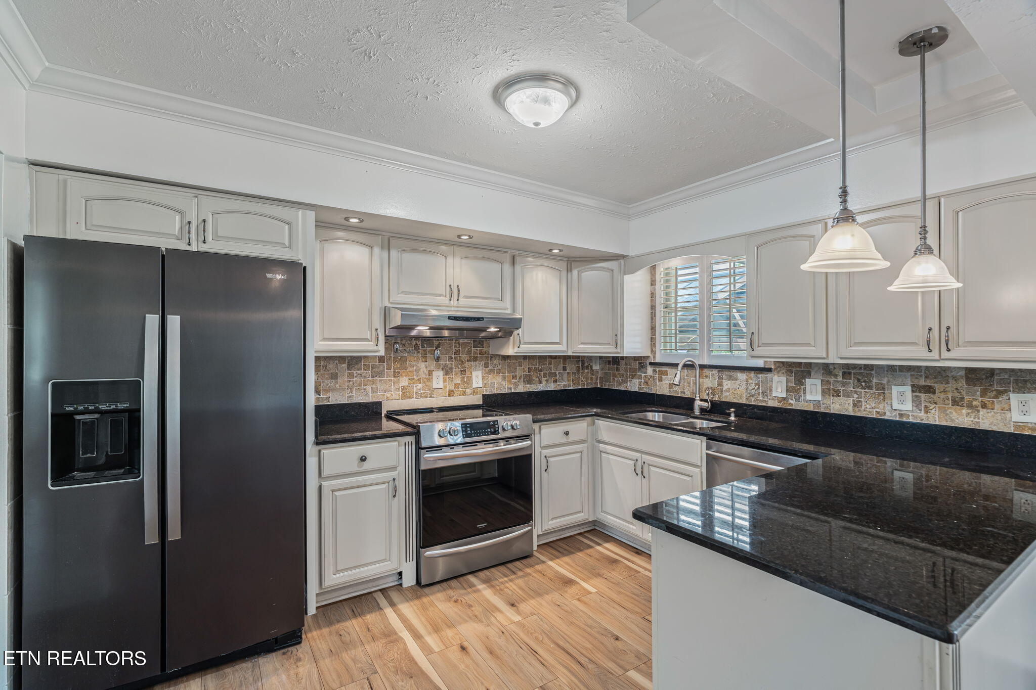 7112 Weaver Road Powell, TN 37849 - Photo 16 of 45 15-web-or-mls-7112 Weaver Road-8