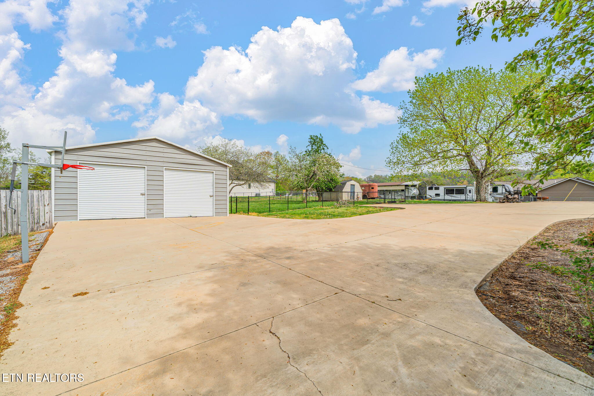 7112 Weaver Road Powell, TN 37849 - Photo 2 of 45 39-web-or-mls-7112 Weaver Road-32