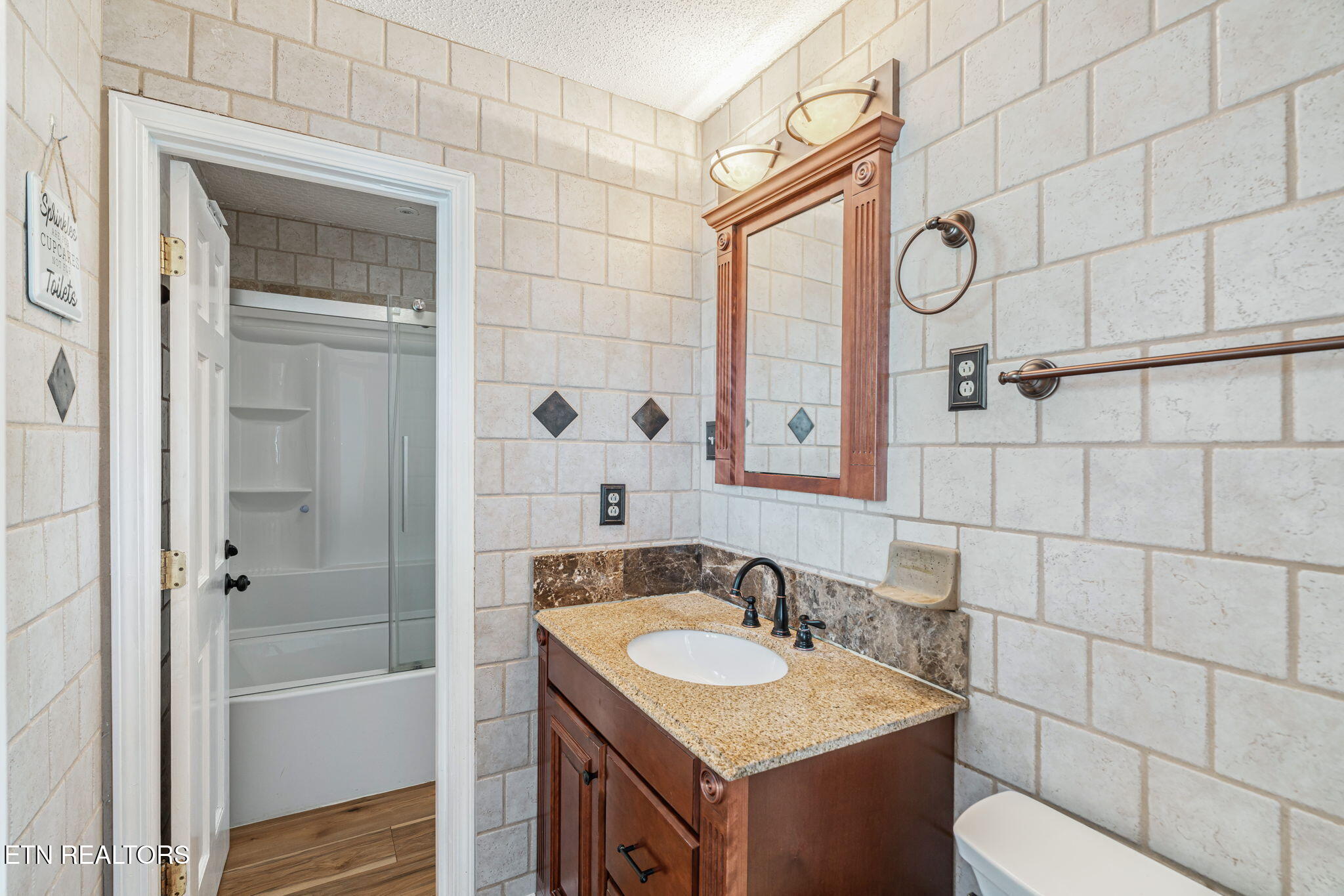 7112 Weaver Road Powell, TN 37849 - Photo 30 of 45 29-web-or-mls-7112 Weaver Road-22