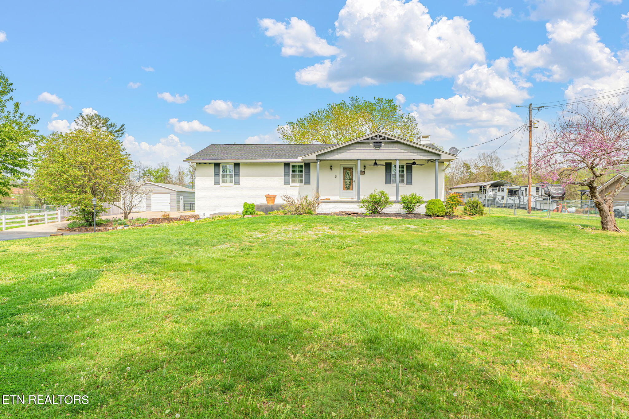 7112 Weaver Road Powell, TN 37849 - Photo 4 of 45 3-web-or-mls-7112 Weaver Road-40