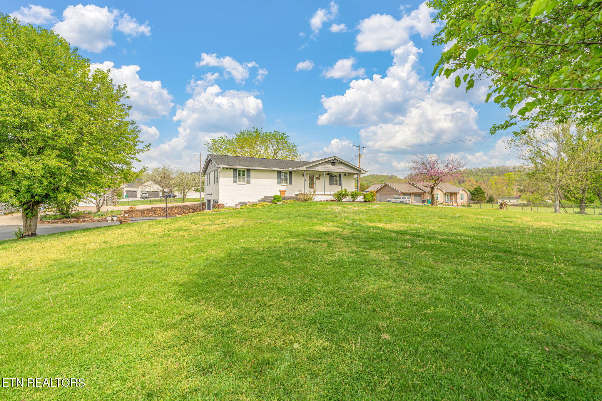 7112 Weaver Road Powell, TN 37849 - Photo 5 of 45 4-web-or-mls-7112 Weaver Road-42