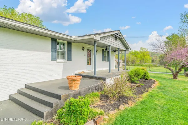 $540,000 | 7112 Weaver Road, Powell, TN 37849