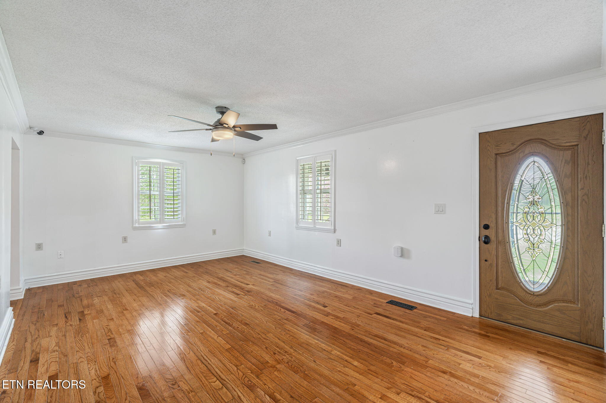 7112 Weaver Road Powell, TN 37849 - Photo 10 of 45 9-web-or-mls-7112 Weaver Road-2