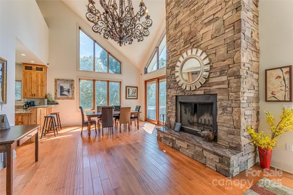 $579,000 | 324 Mount Mitchell Drive, Unit 2A/1, Burnsville, NC 28714