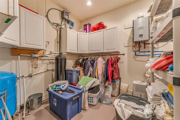 $579,000 | 324 Mount Mitchell Drive, Unit 2A/1, Burnsville, NC 28714
