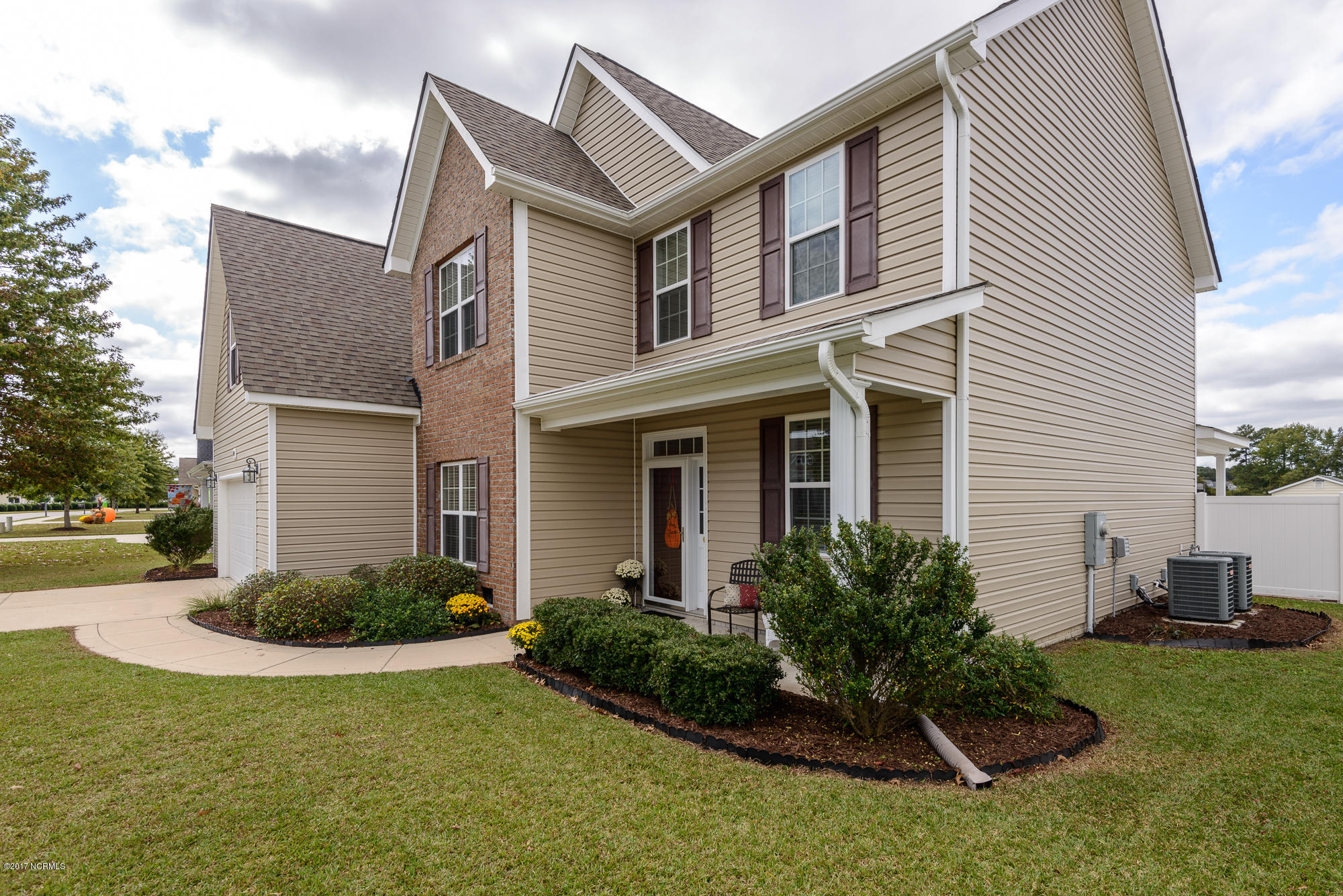 4304 Dublin Road Winterville, NC 28590 - Photo 4 of 59 Side of House