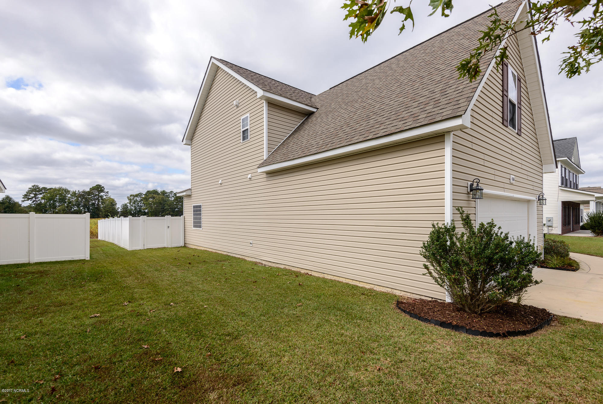 4304 Dublin Road Winterville, NC 28590 - Photo 49 of 59 Side of House