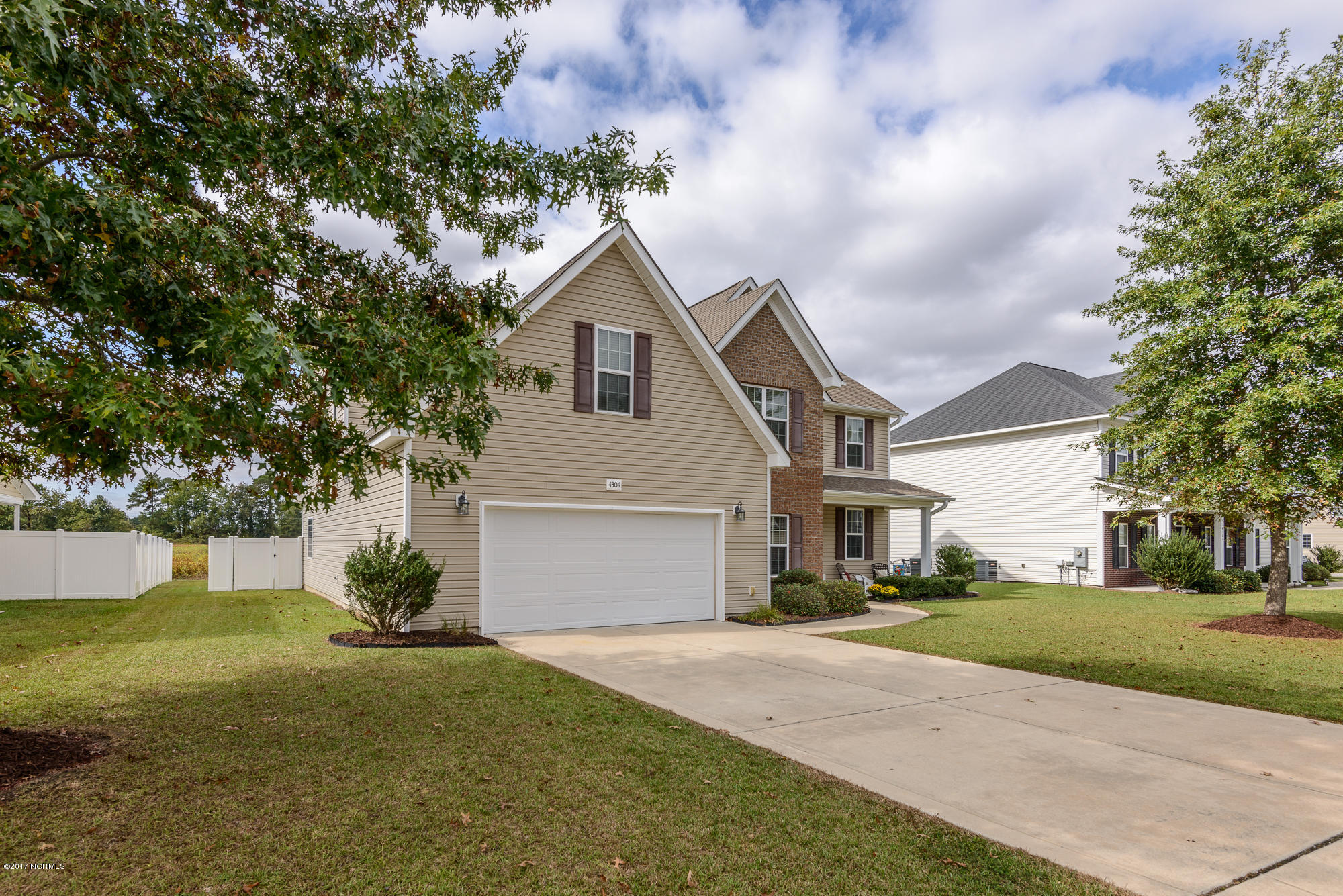 4304 Dublin Road Winterville, NC 28590 - Photo 6 of 59 Side of House