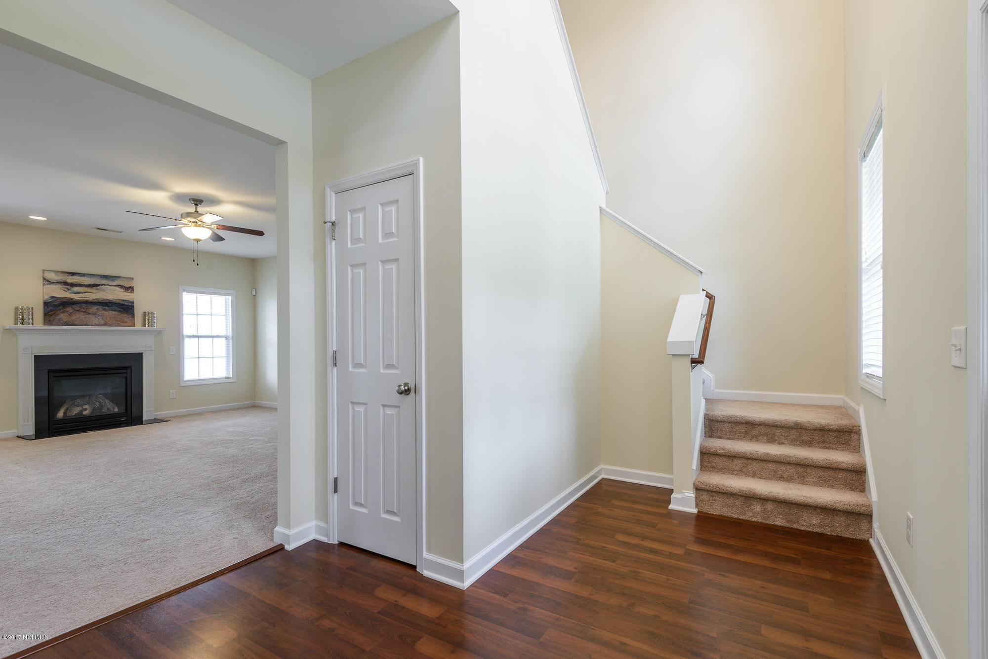 4304 Dublin Road Winterville, NC 28590 - Photo 8 of 59 Foyer