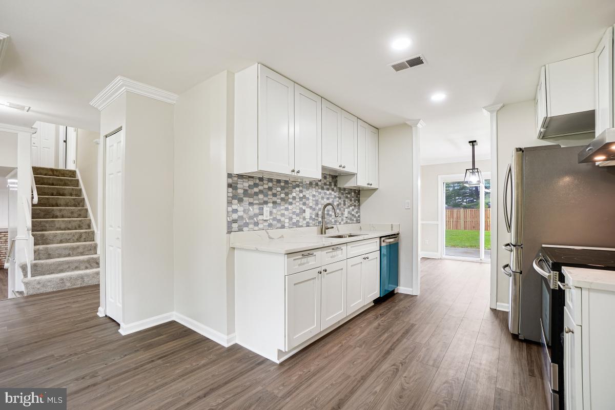 17404 Hoskinson Road Poolesville, MD 20837 - Photo 15 of 30 New kitchen with stainless steel appliances