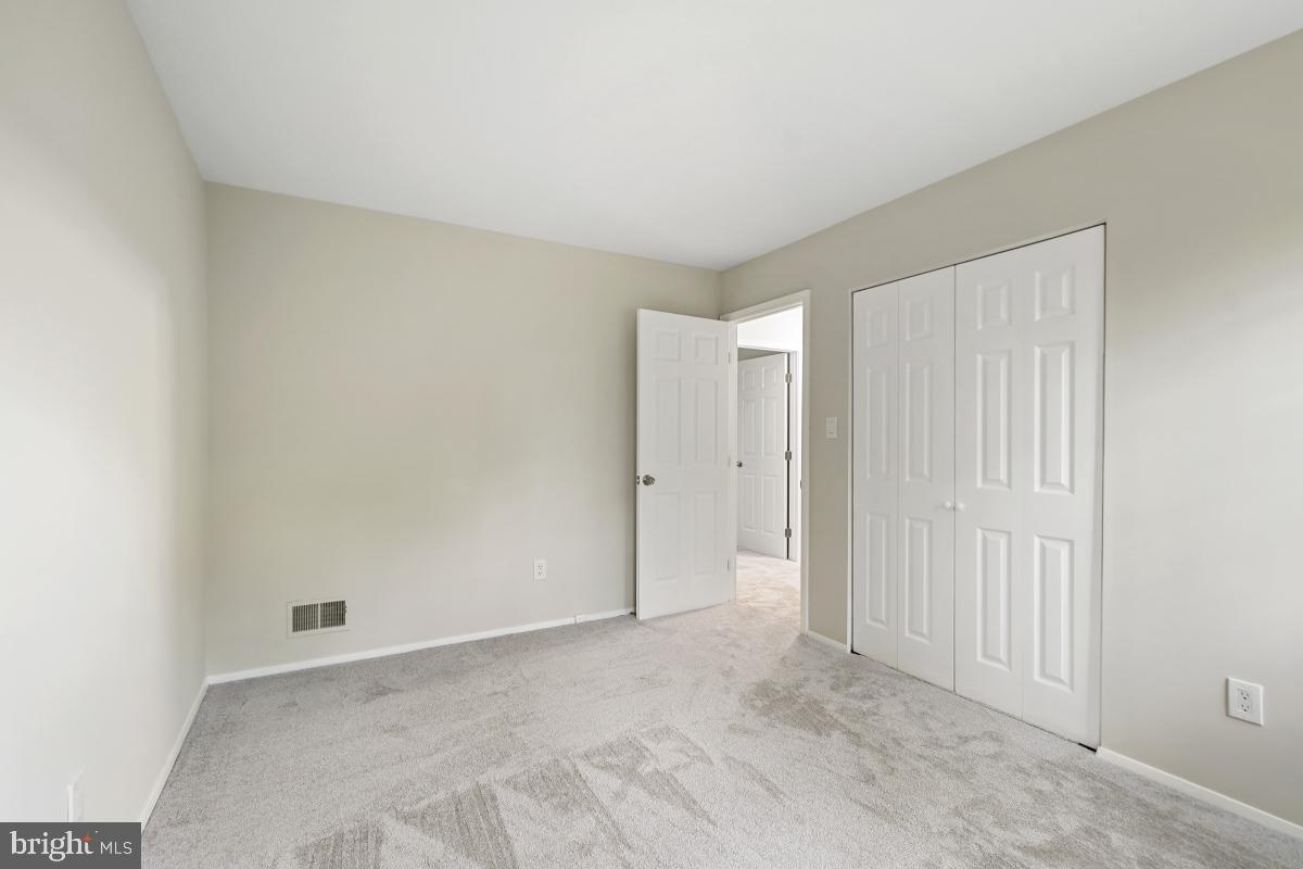 17404 Hoskinson Road Poolesville, MD 20837 - Photo 19 of 30 2nd bedroom