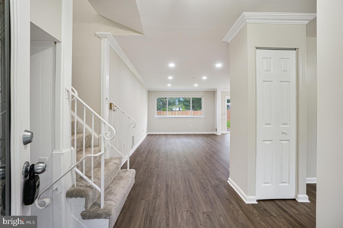 17404 Hoskinson Road Poolesville, MD 20837 - Photo 3 of 30 View from foyer