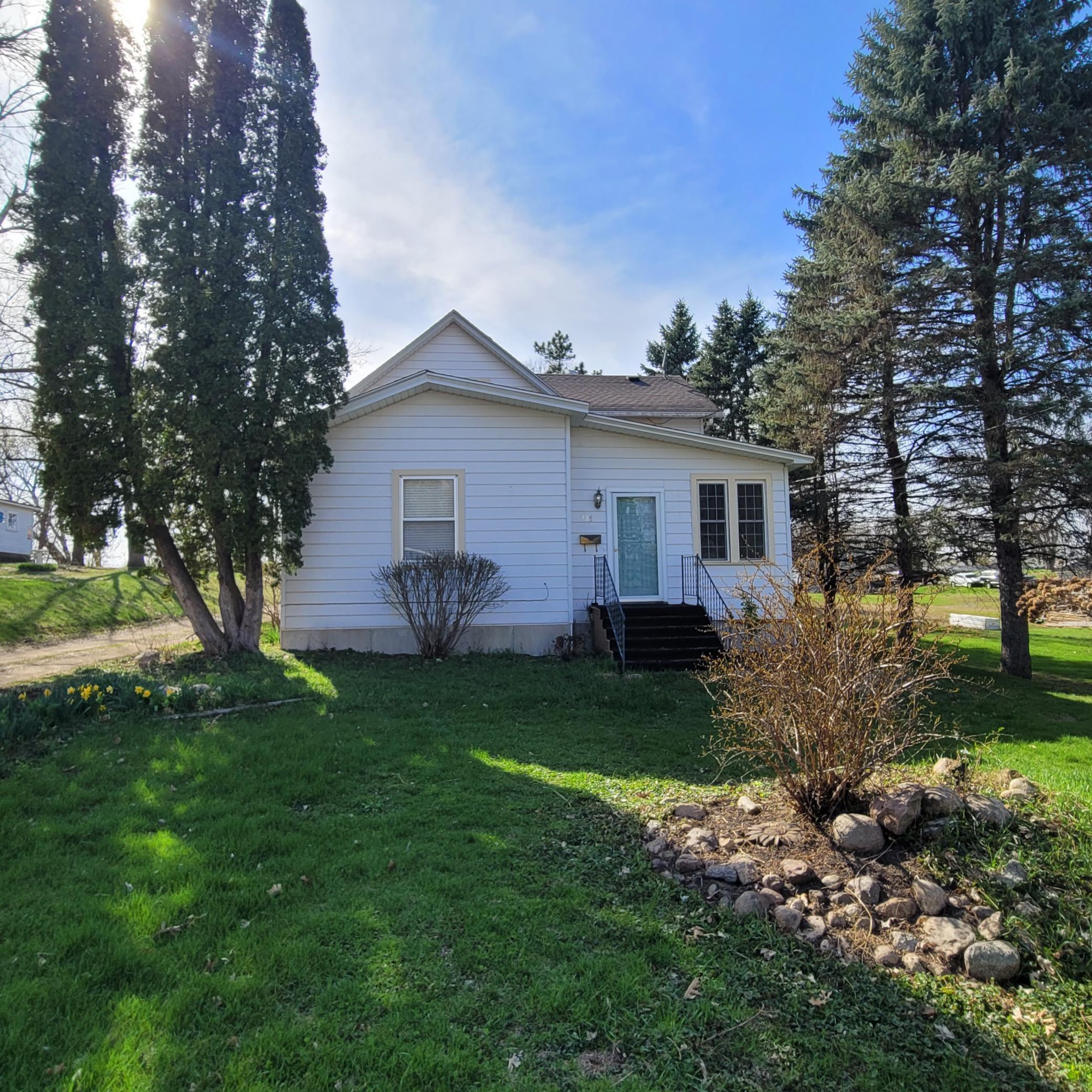 115 Cottrill Street North Waterville, MN 56096 - Photo 2 of 31