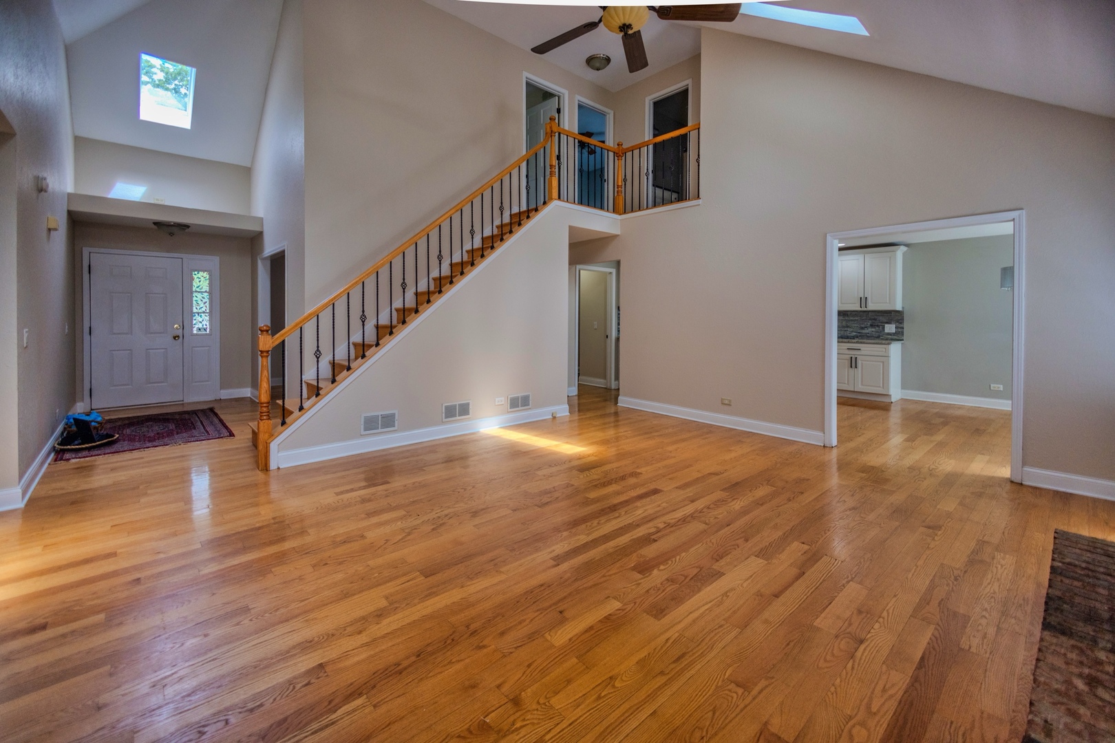 8 Steck Court Bolingbrook, IL 60440 - Photo 4 of 39