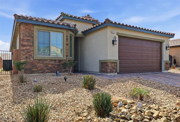 $385,000 | 2061 Hunt Woods Court, Laughlin, NV 89029