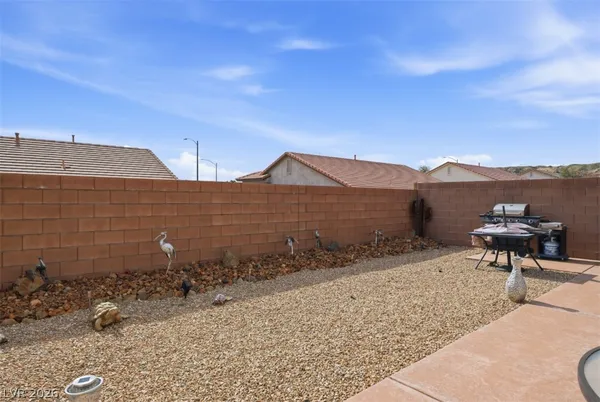 $385,000 | 2061 Hunt Woods Court, Laughlin, NV 89029