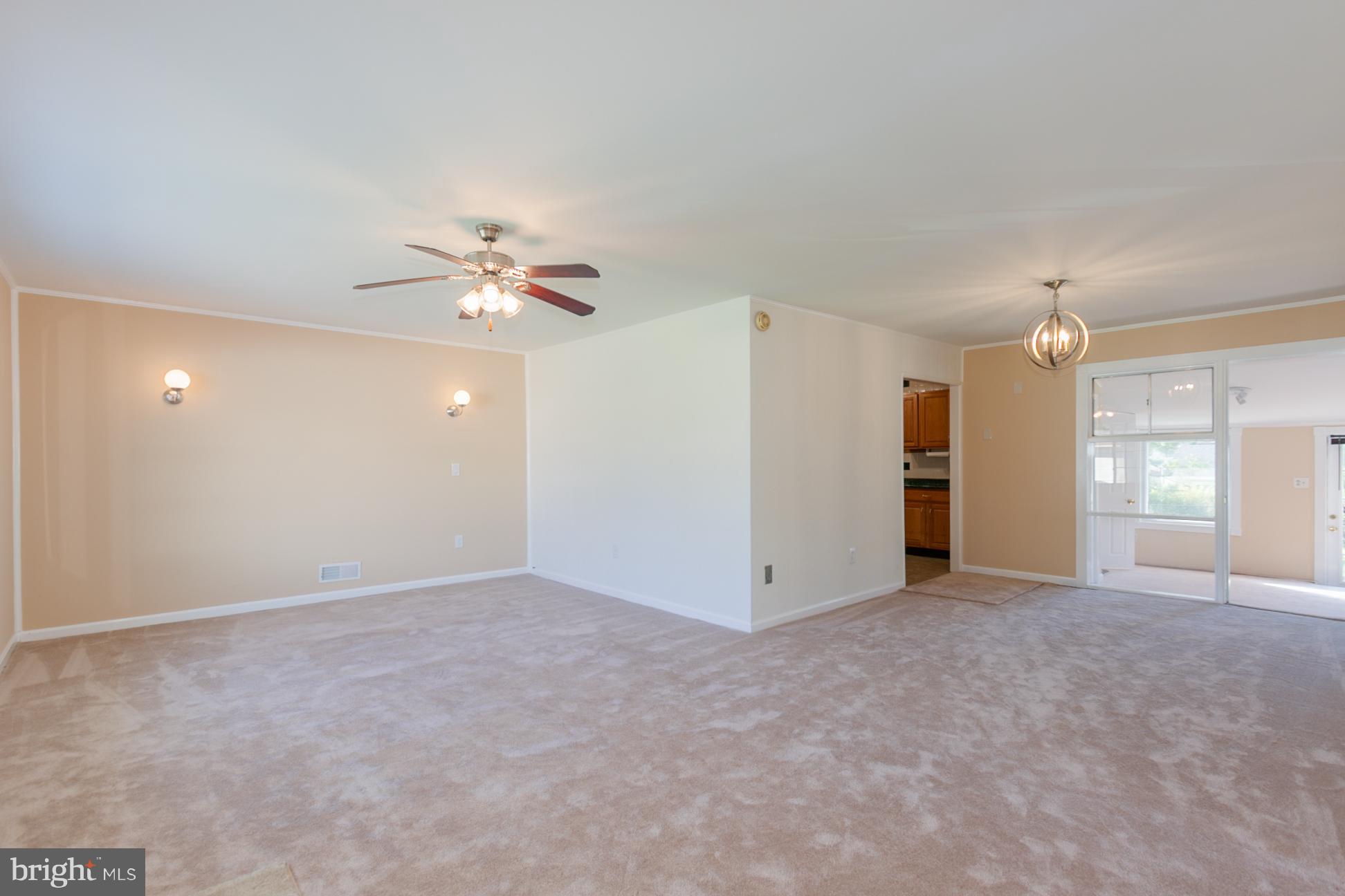 2441 Ellis Road Baltimore, MD 21234 - Photo 2 of 30 Living Room