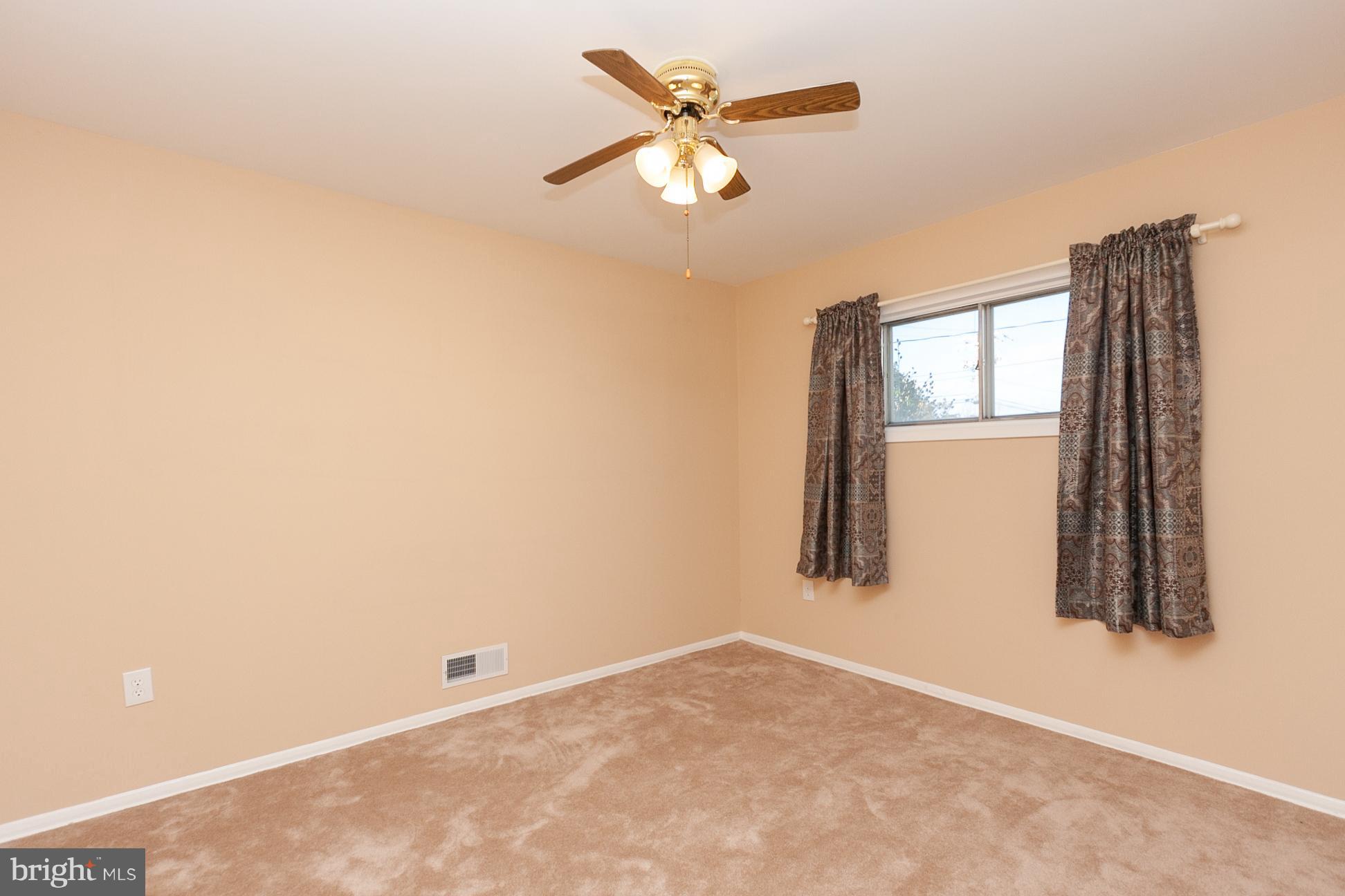 2441 Ellis Road Baltimore, MD 21234 - Photo 16 of 30 Bedroom 1