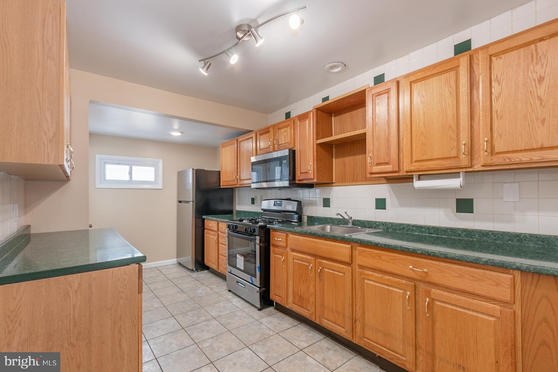 2441 Ellis Road Baltimore, MD 21234 - Photo 8 of 30 Kitchen
