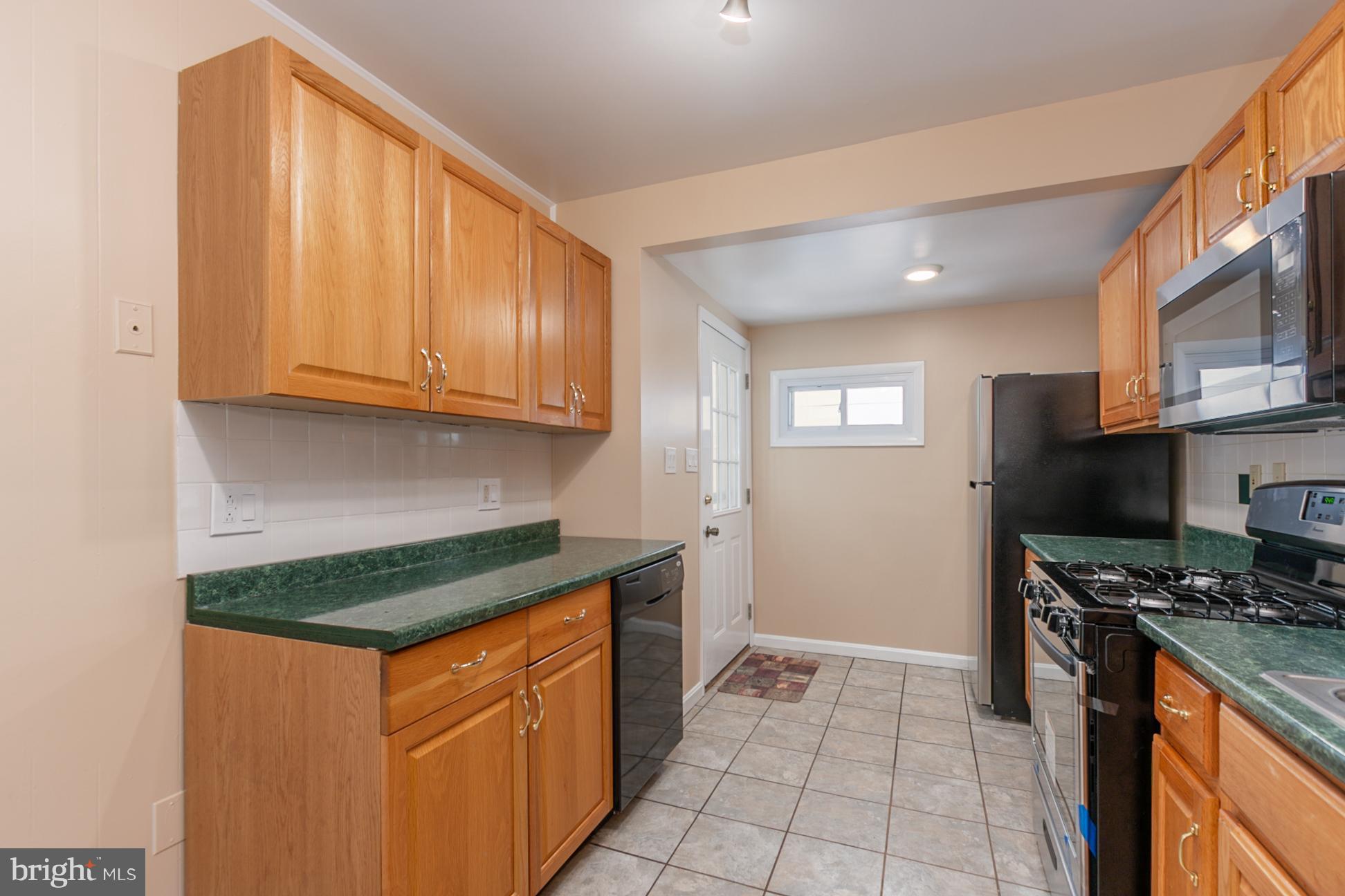 2441 Ellis Road Baltimore, MD 21234 - Photo 9 of 30 Kitchen