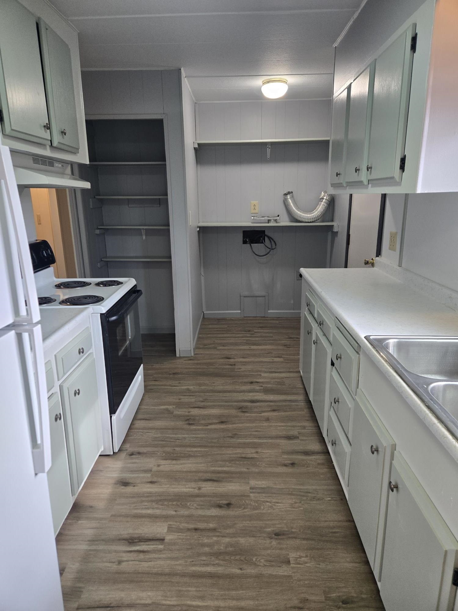 312 North Colville Road Deer Park, WA 99006 - Photo 8 of 33