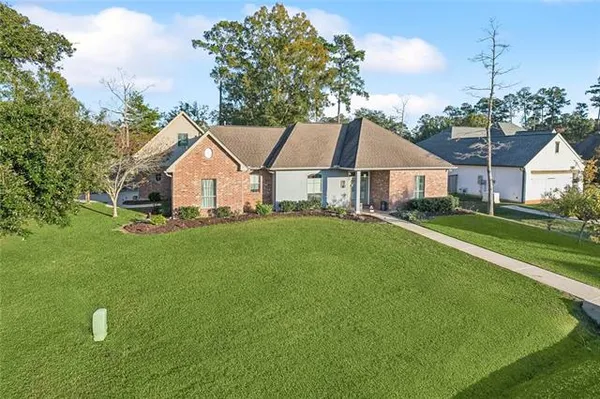 $579,900 | 452 Belle Pointe Drive, Madisonville, LA 70447