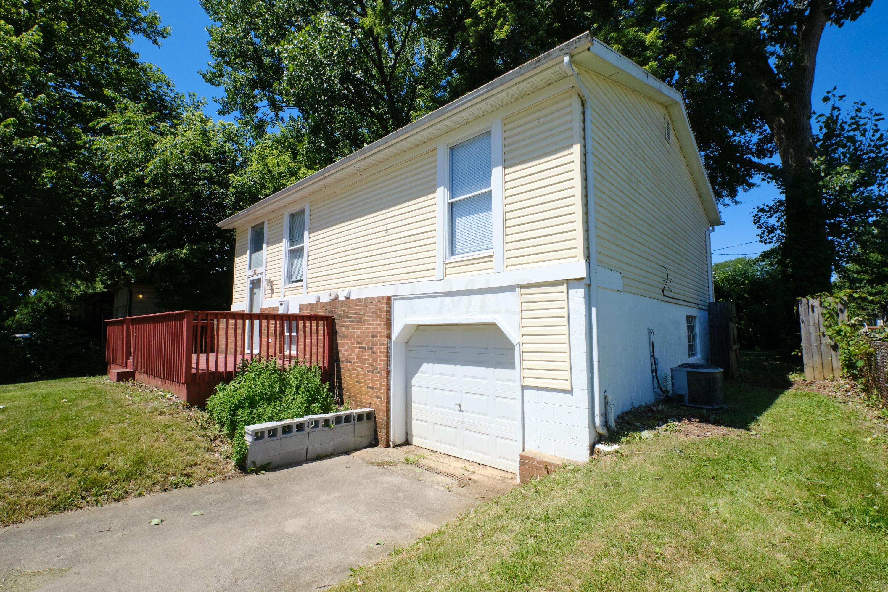 3005 Whitlow Road Columbus, OH 43232 - Photo 4 of 14 DSCF2524