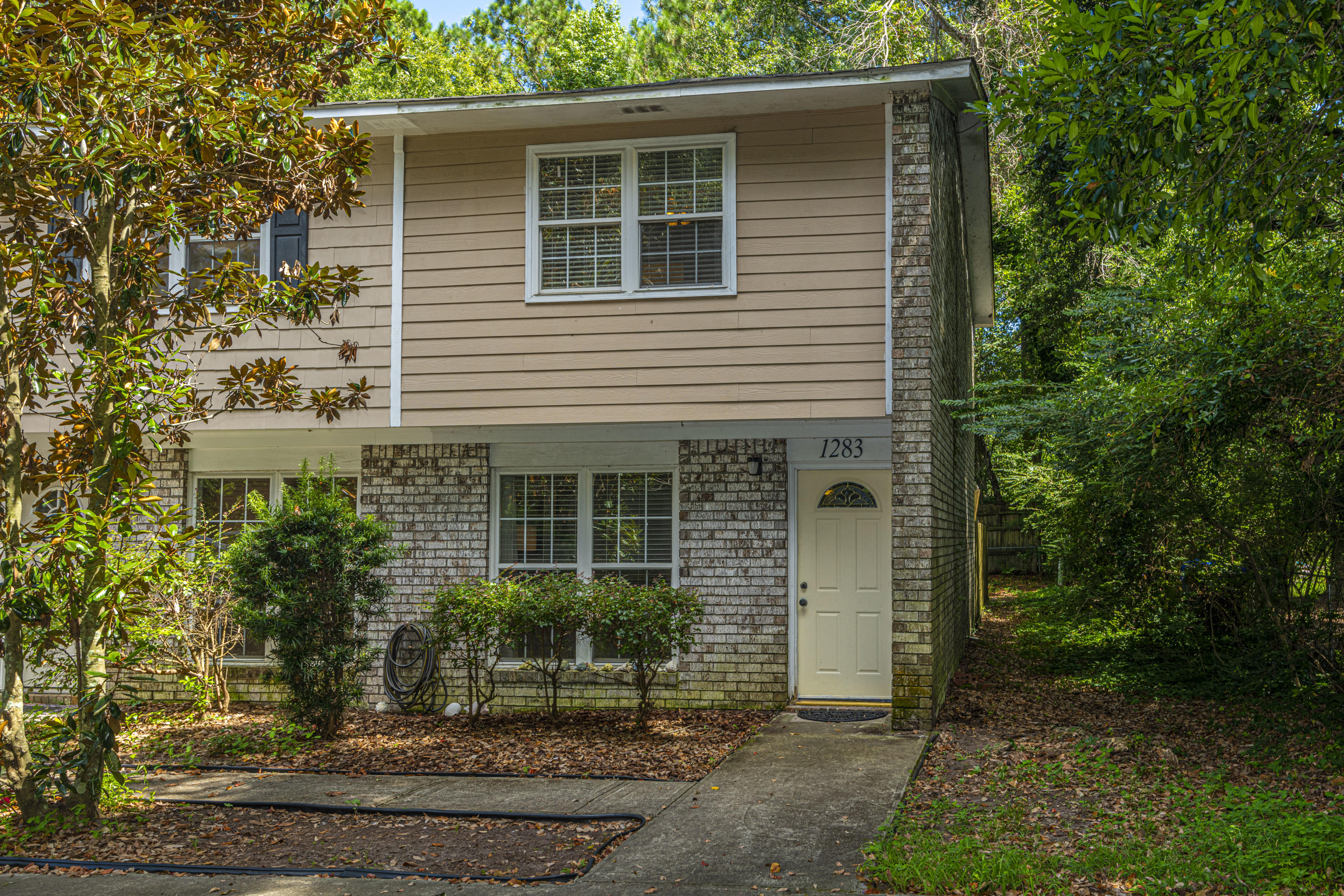 1283 Mathis Ferry Road Mount Pleasant, SC 29464 - Photo 1 of 22 Front End Unit