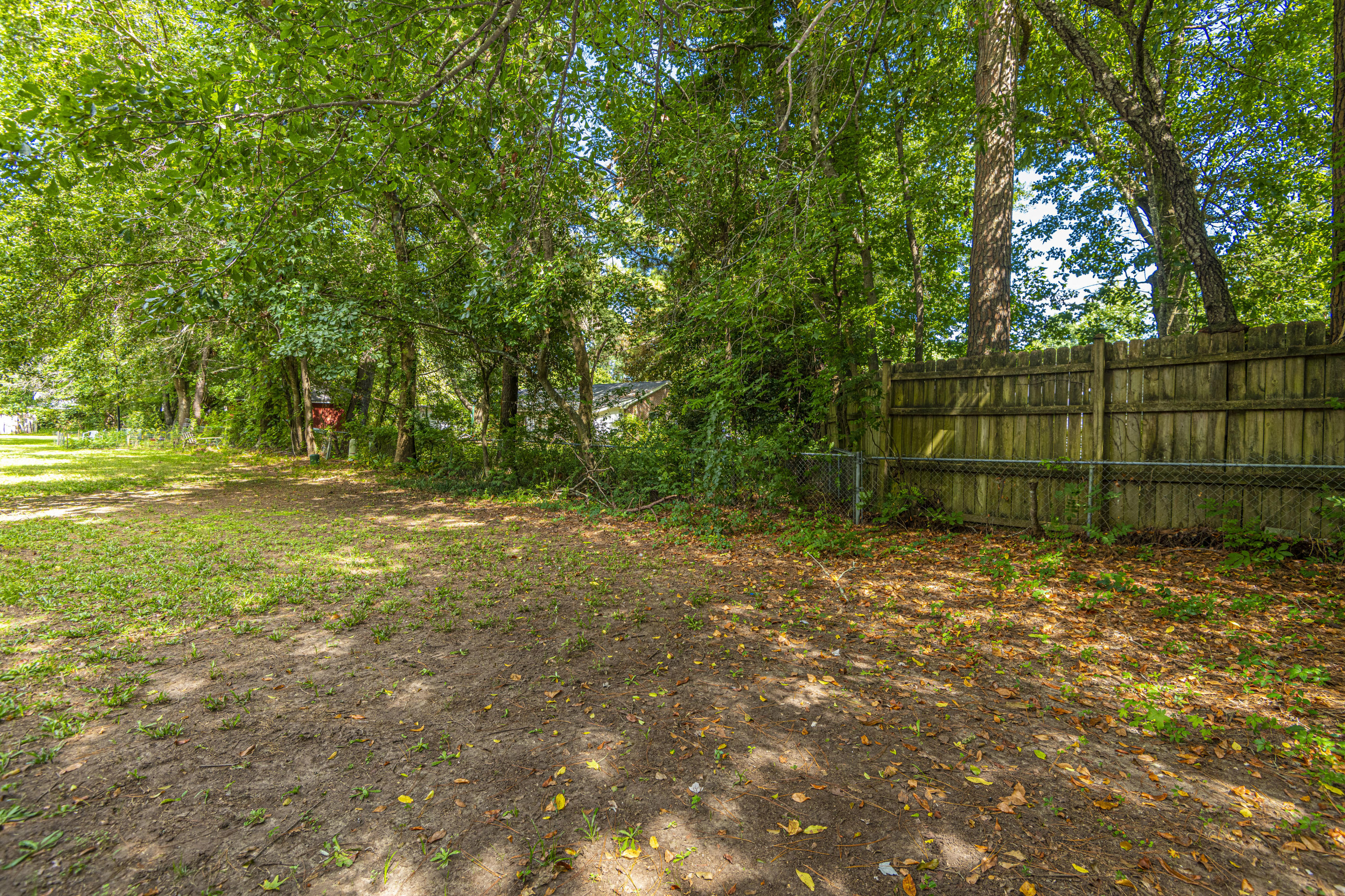 1283 Mathis Ferry Road Mount Pleasant, SC 29464 - Photo 16 of 22 Common Area in Backyard