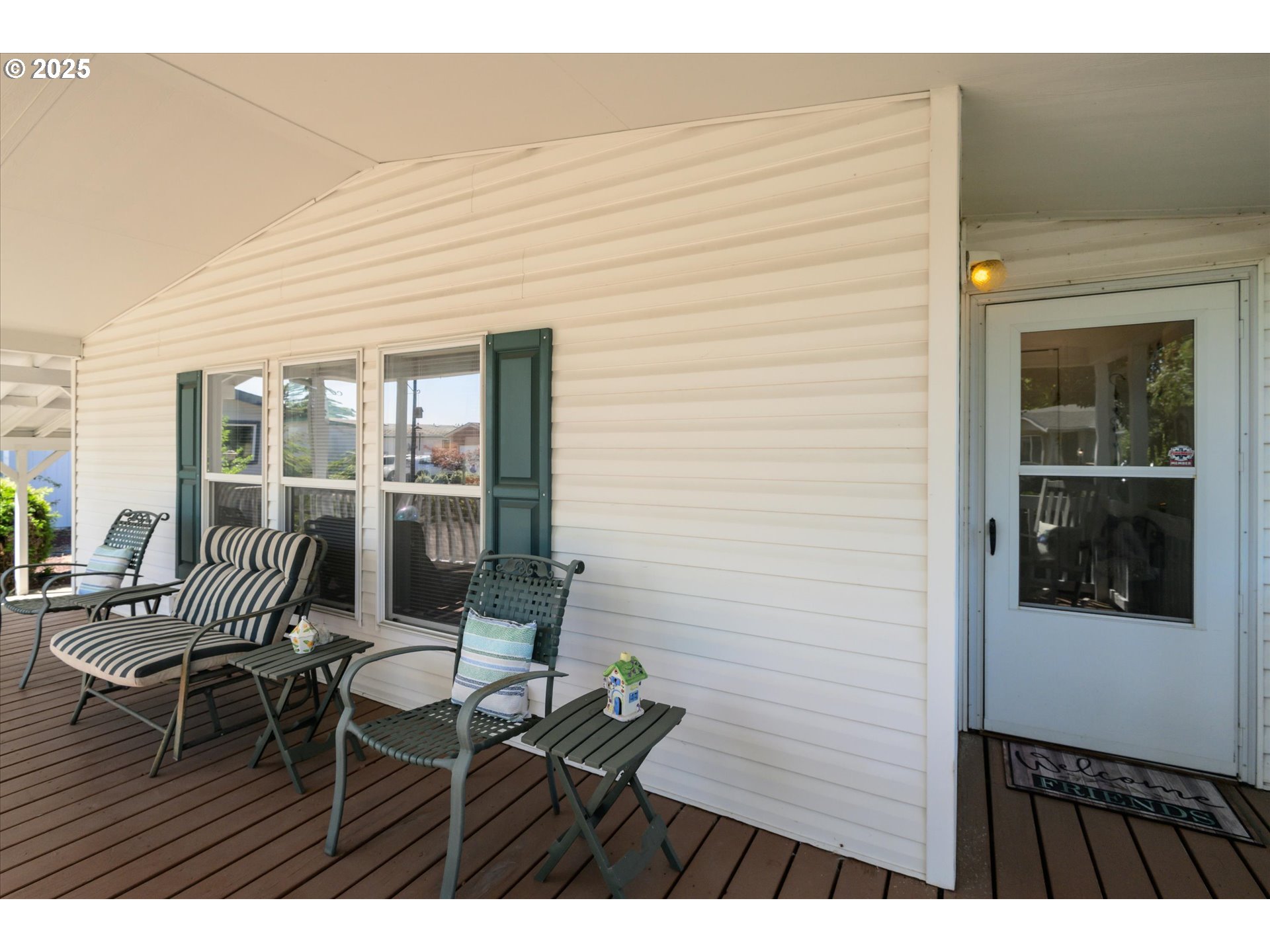 2668 Maia Loop Springfield, OR 97477 - Photo 5 of 28 a view of a patio with chair and table