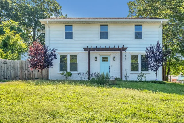 $460,000 | 2601 Oakwood Avenue, Nashville, TN 37207