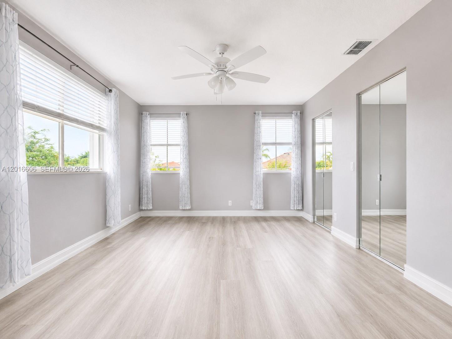 963 Falling Water Road Weston, FL 33326 - Photo 11 of 29